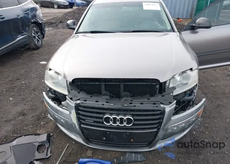 2010 Audi A8 L 4.2 из США, поврежденный, VIN WAURVAFA8AN005690